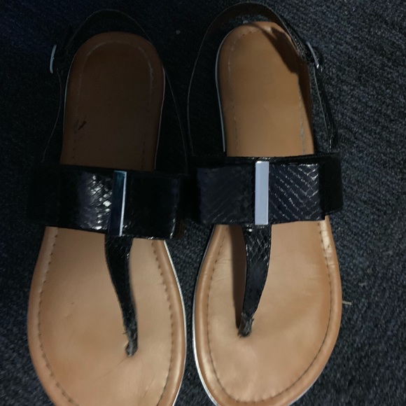 Sandals - Picture 1 of 2
